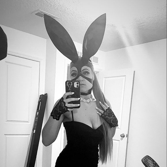 Meet your Posher, Heather - Picture 1 of 1